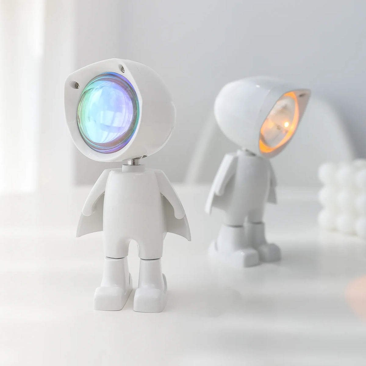 Sunset Glow Astronaut Lamp